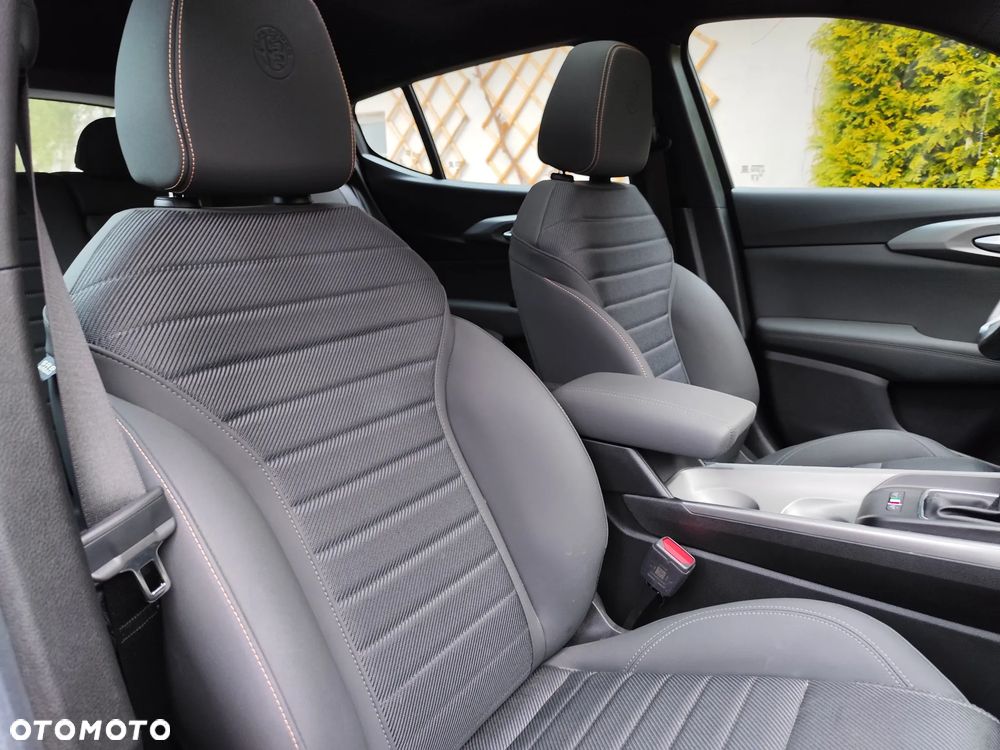 Alfa Romeo Tonale 1.5 VGT Ti - 19