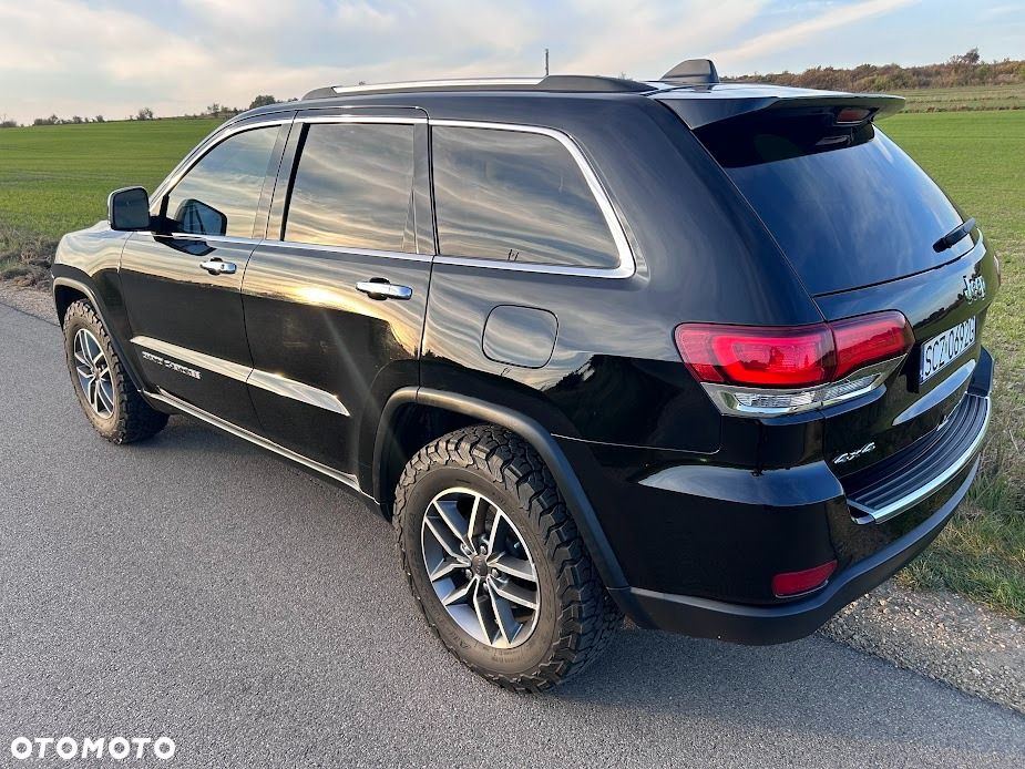 Jeep Grand Cherokee - 20