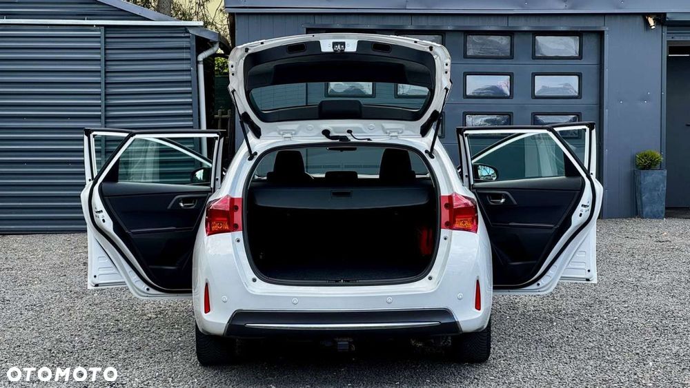 Toyota Auris - 15