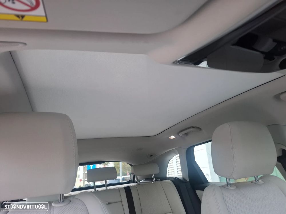 Land Rover Range Rover Velar 2.0 P400e AWD Dynamic SE - 57