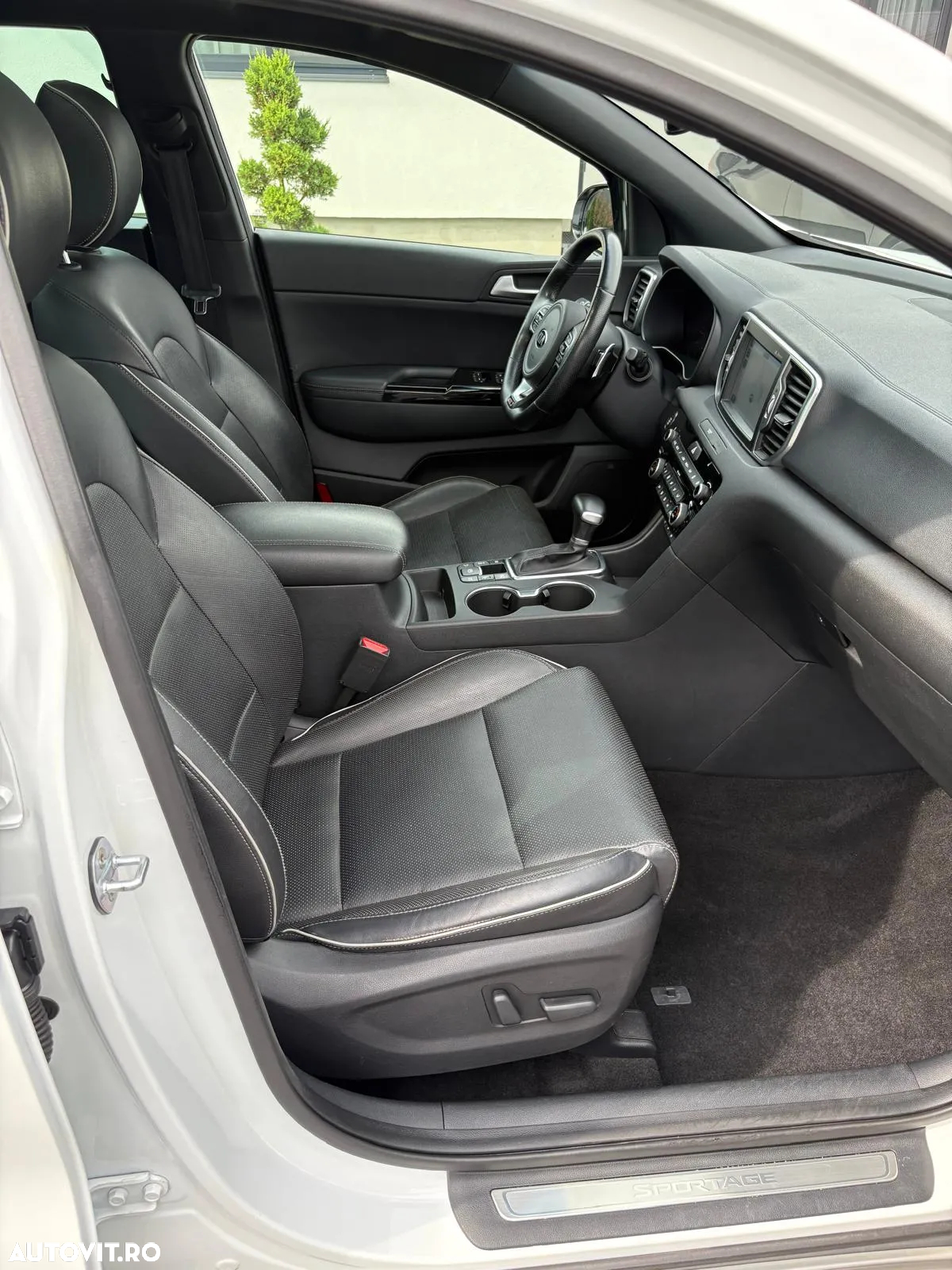 Kia Sportage 2,0 CRDI AWD Aut. GT Line - 32