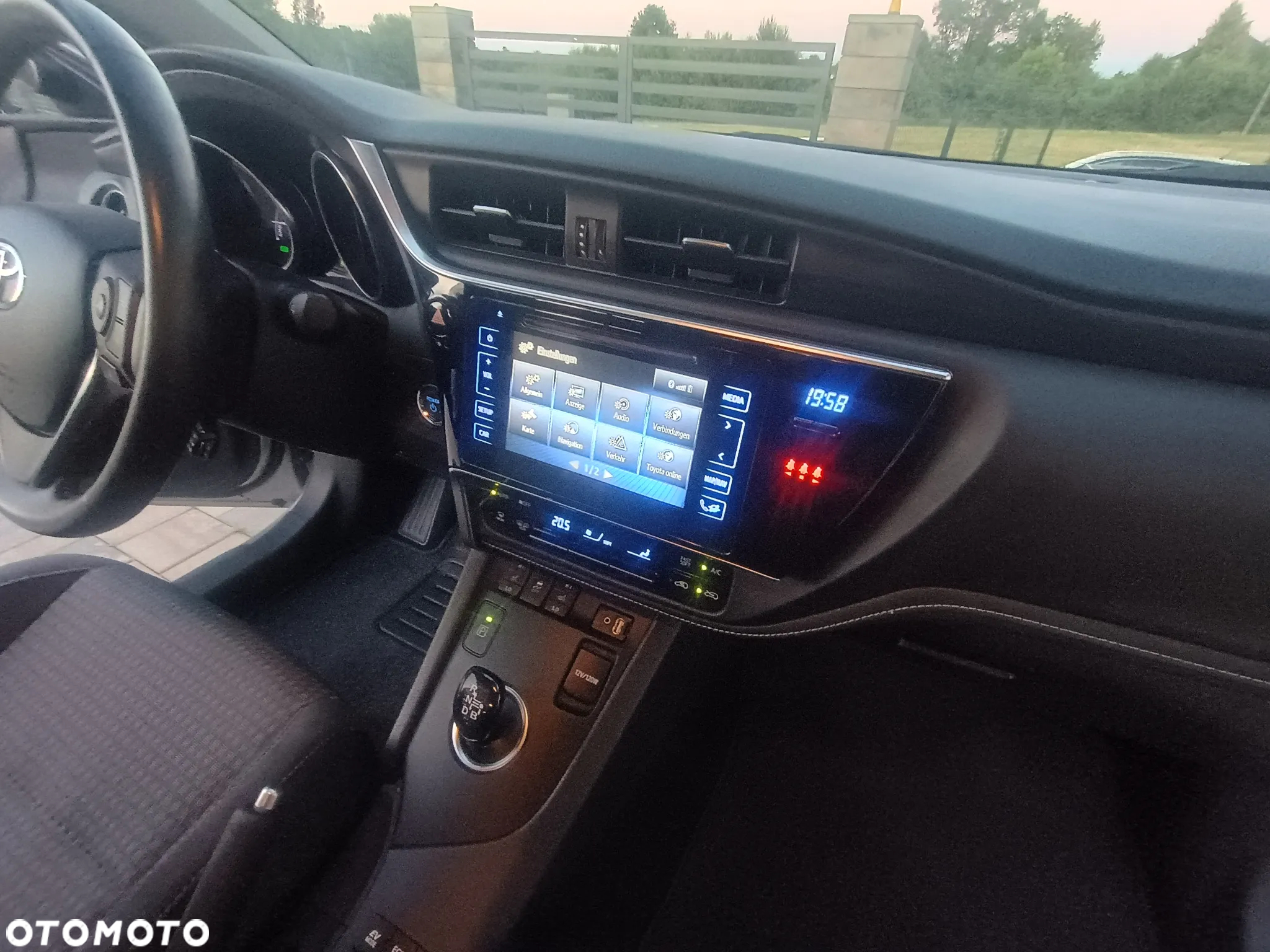 Toyota Auris 1.8 VVT-i Hybrid Automatik Executive - 21