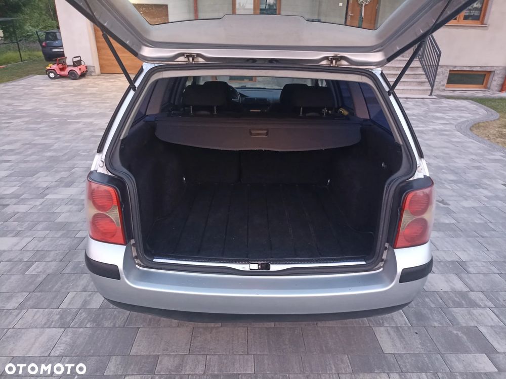 Volkswagen Passat 1.9 TDI Comfortline - 9