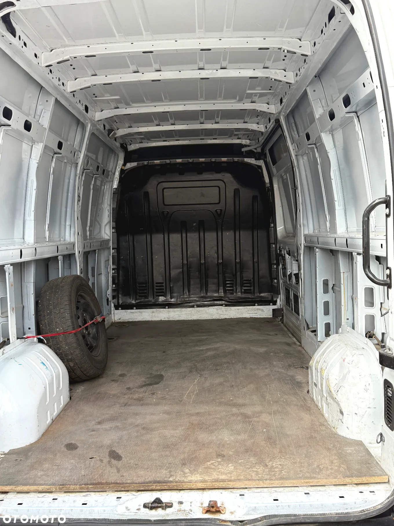 Nissan NV400 - 8