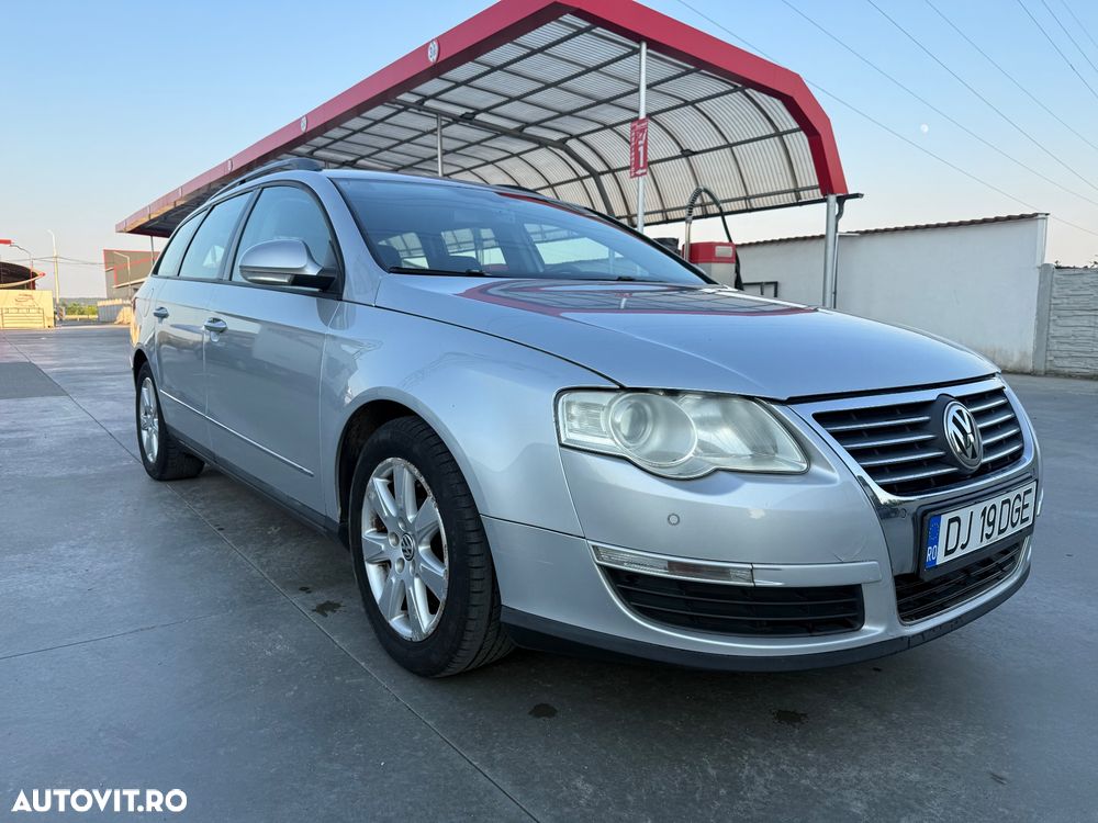 Volkswagen Passat 1.9 TDI DPF Highline - 8