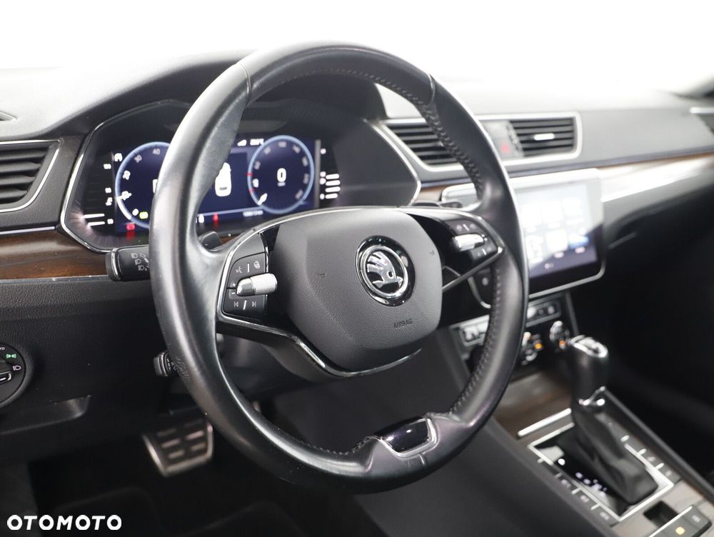 Skoda Superb 2.0 TDI SCR 4x4 Scout DSG - 14