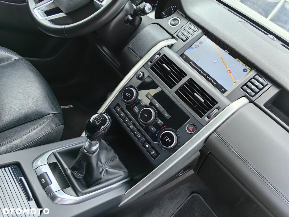 Land Rover Discovery Sport 2.0 TD4 HSE Luxury - 17