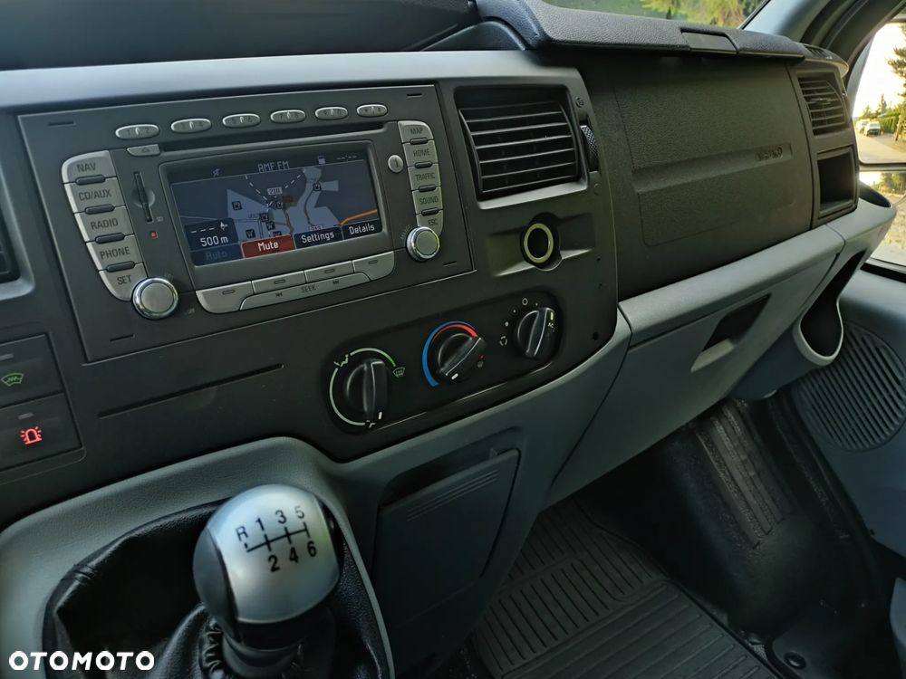 Ford Transit 300L Trend - 22