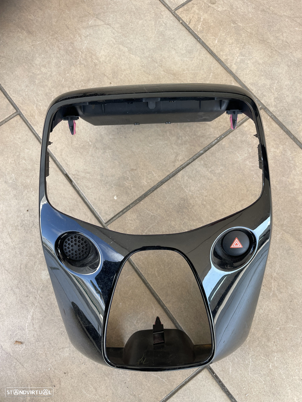 Aro Tablier Citroen c1/ Peugeot 108