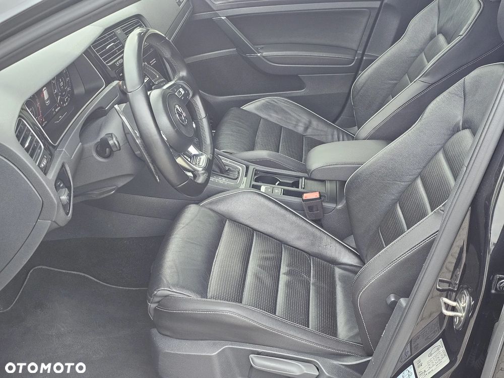 Volkswagen Golf - 14