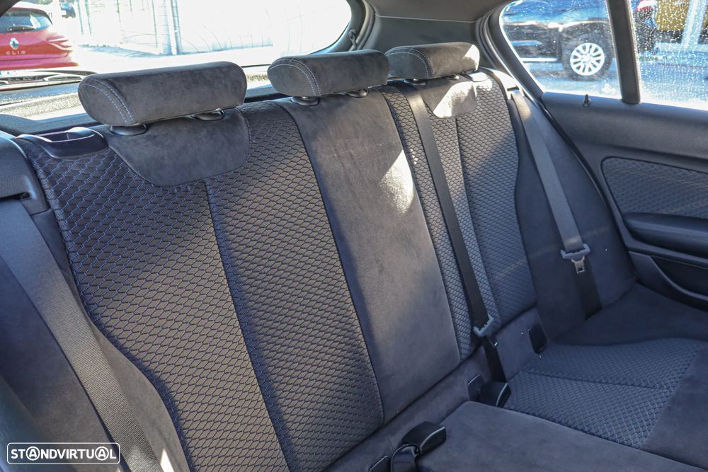 BMW 116 d Pack M - 16