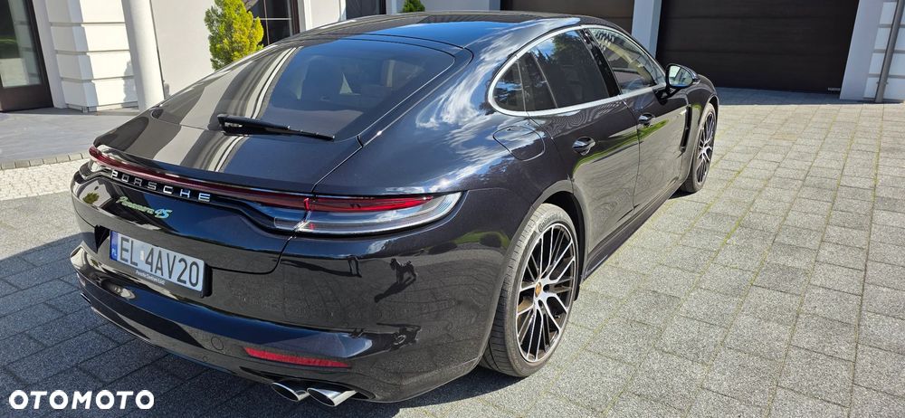 Porsche Panamera 4S - 5