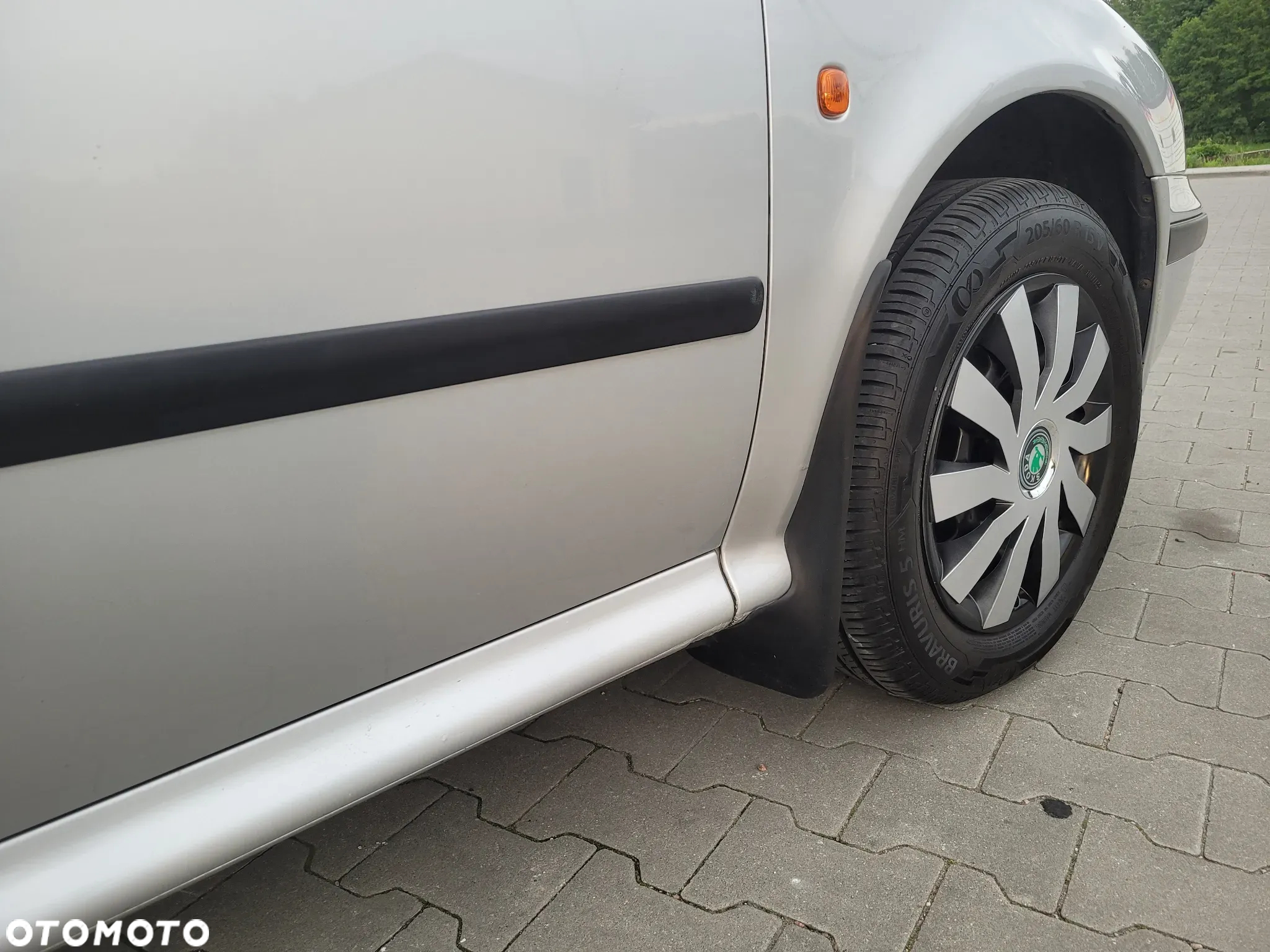 Skoda Octavia 1.6 GLX - 15