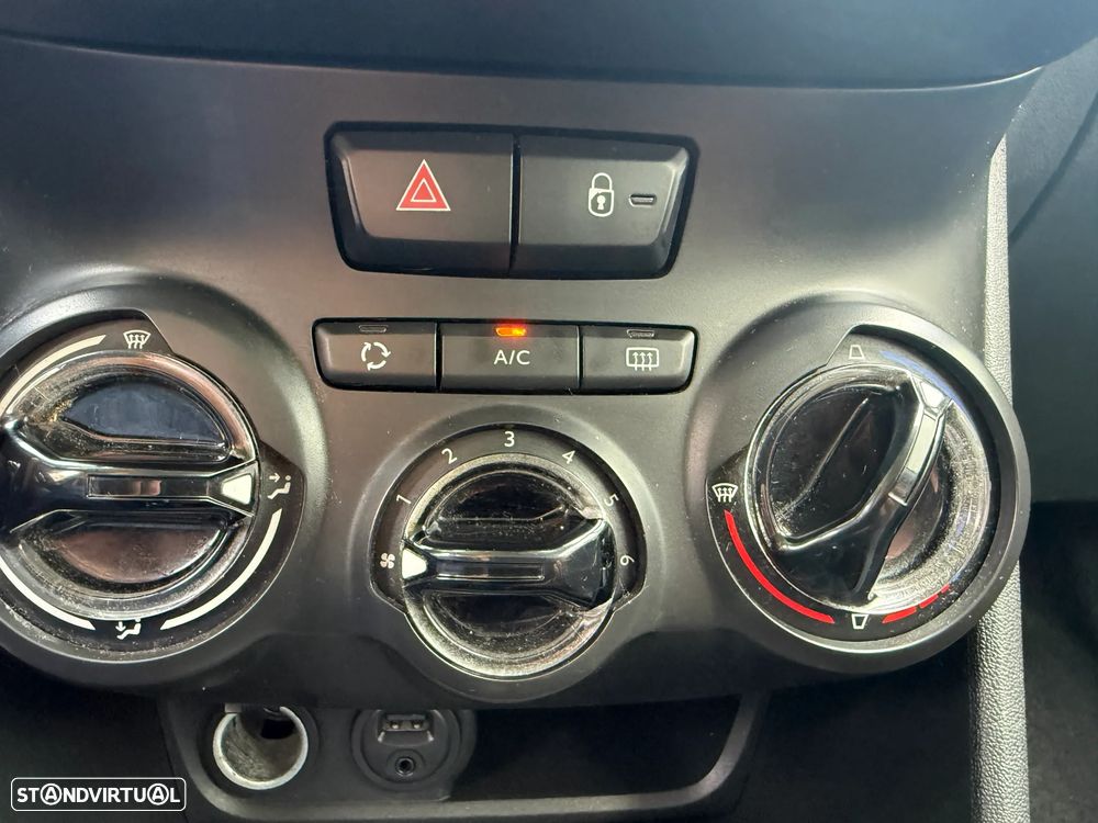 Peugeot 208 1.2 PureTech Active - 33