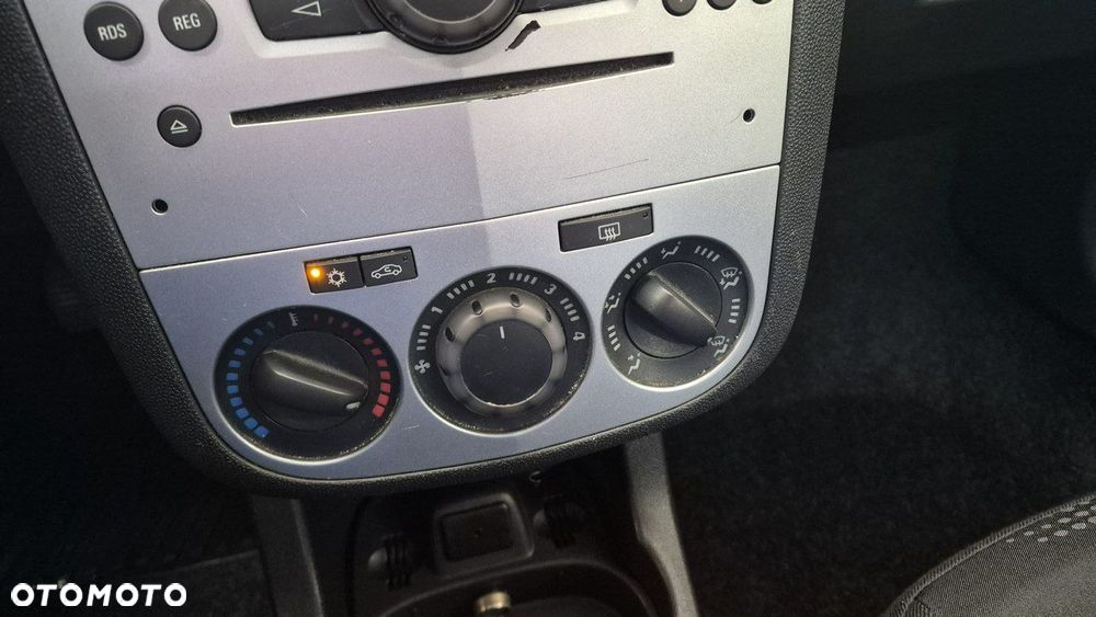 Opel Corsa - 13
