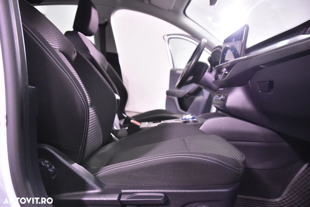 Ford Focus - 11