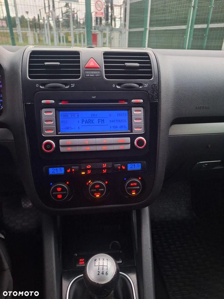 Volkswagen Golf - 11