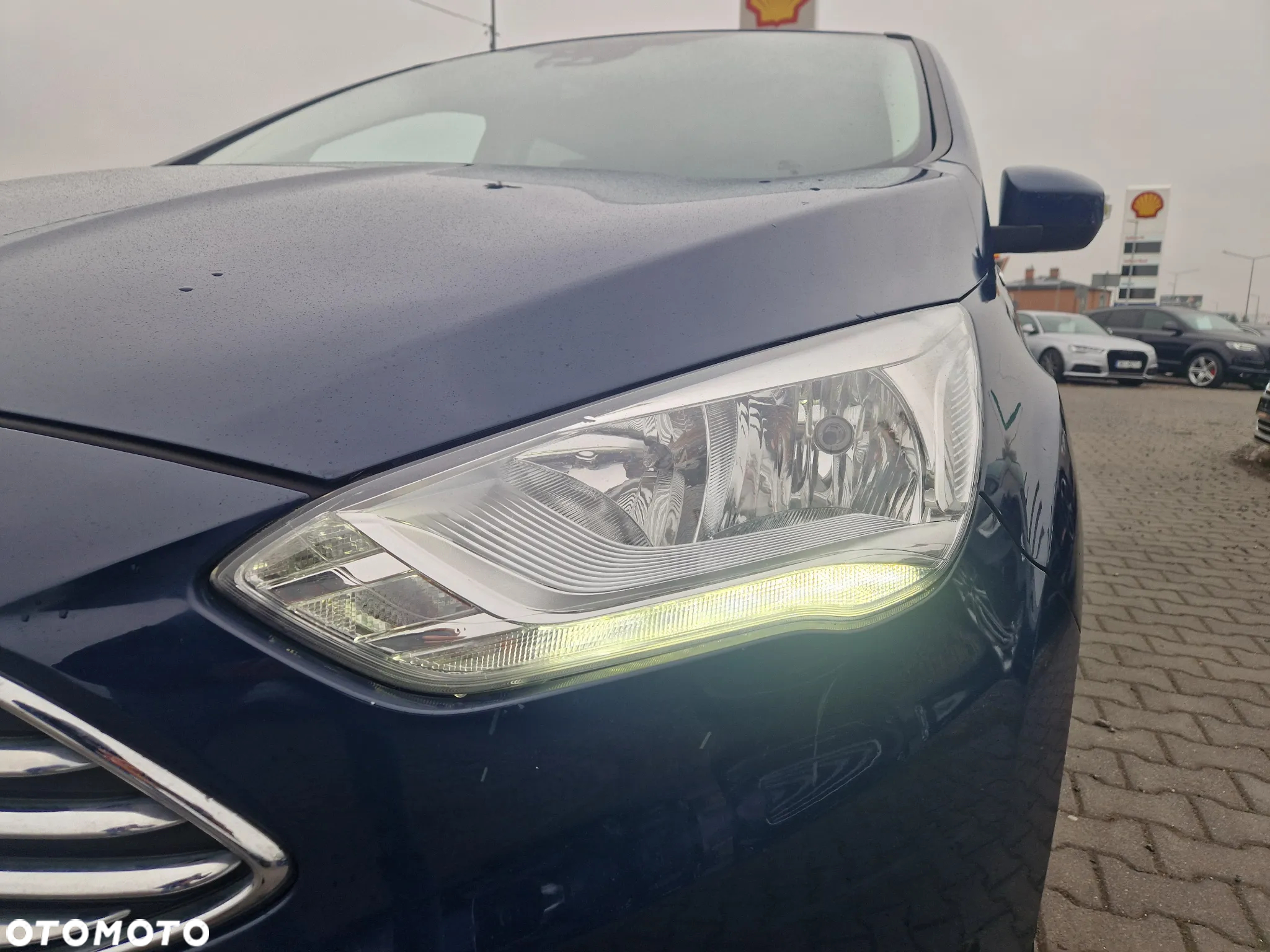 Ford Grand C-MAX - 34