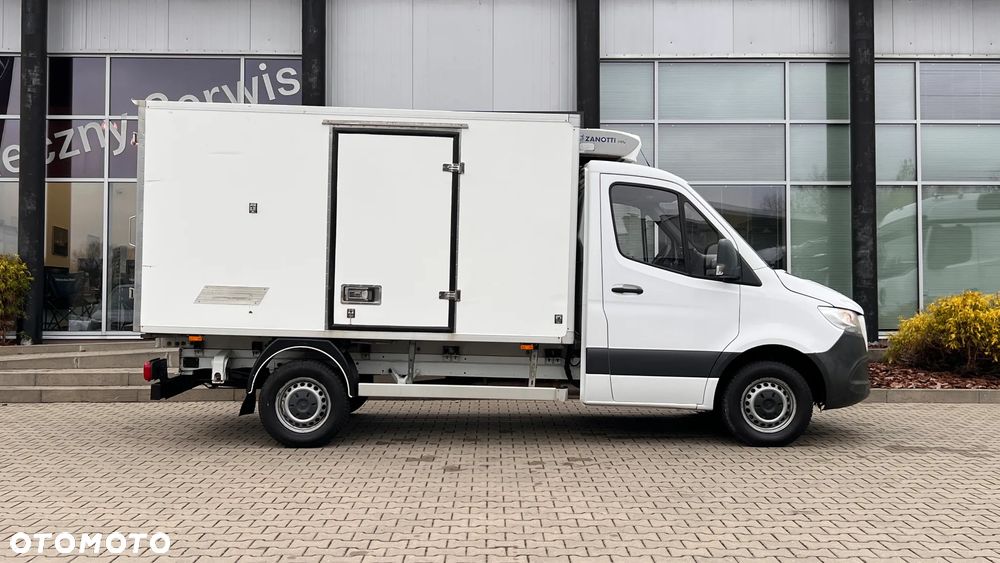 Mercedes-Benz Sprinter - 6