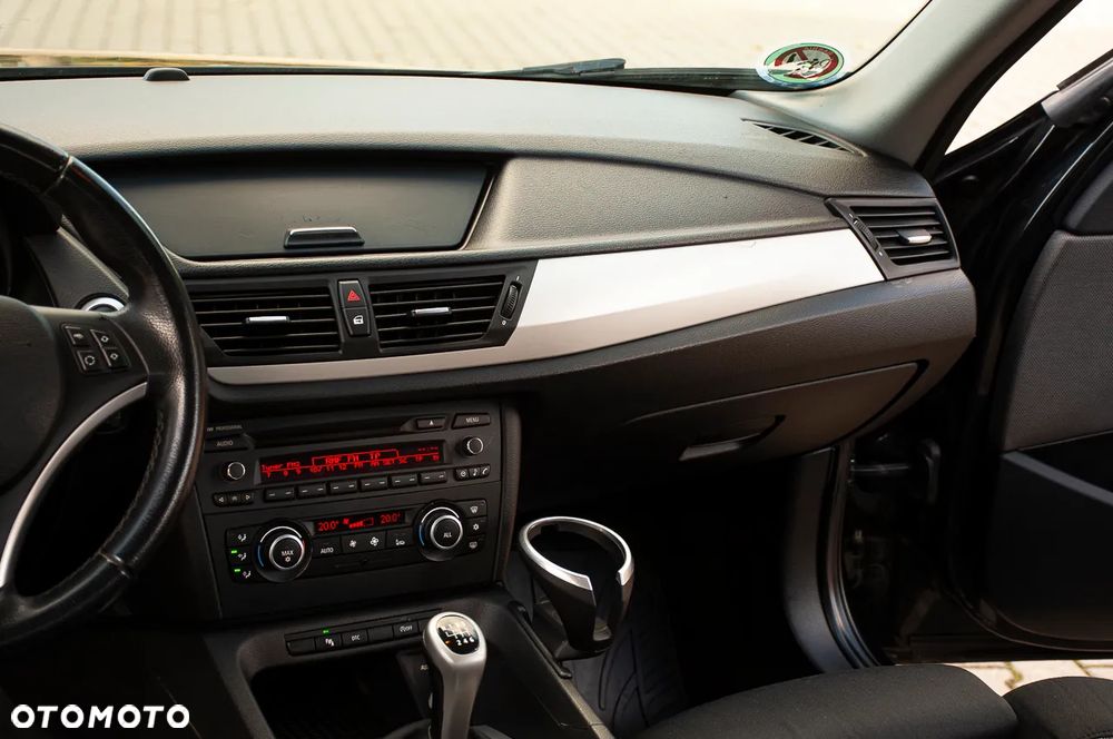 BMW X1 sDrive20d - 28