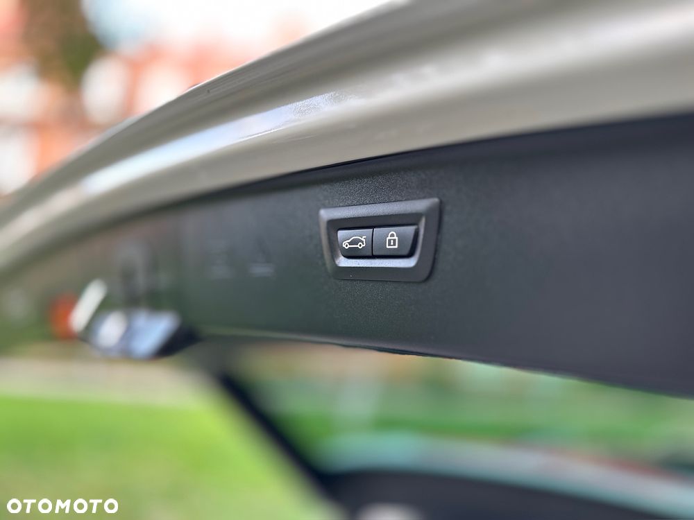 BMW Seria 5 520d M Sport - 32
