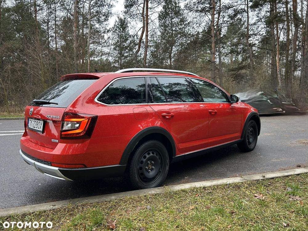 Skoda Octavia Scout 2.0 TDI 4x4 DSG - 17