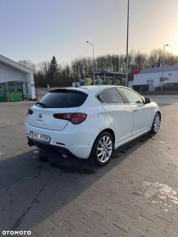 Alfa Romeo Giulietta 1.4 TB MultiAir Distinctive TCT - 8