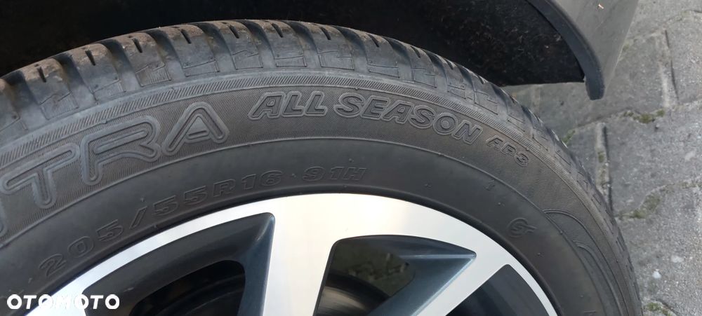 Volkswagen Golf 1.6 TDI Sound - 10