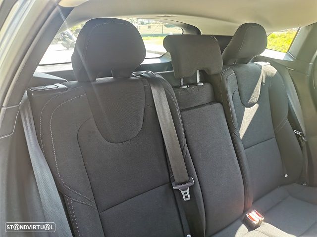 Volvo V40 Cross Country 2.0 D2 Kinetic Geartronic - 29