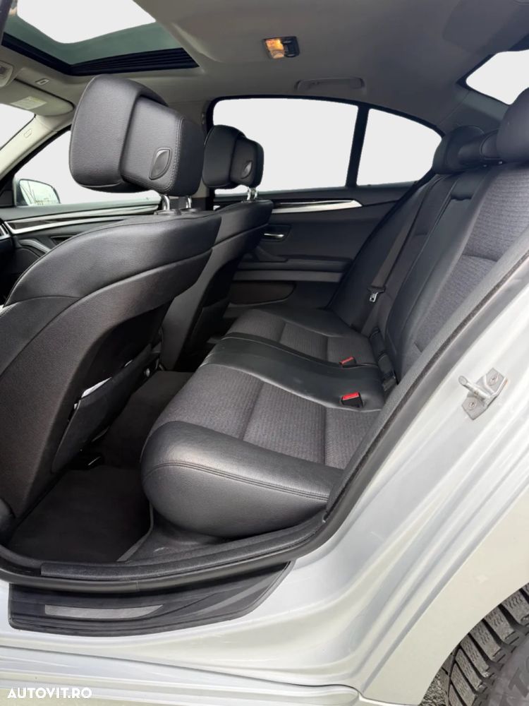 BMW Seria 5 525d xDrive Sport-Aut. - 10