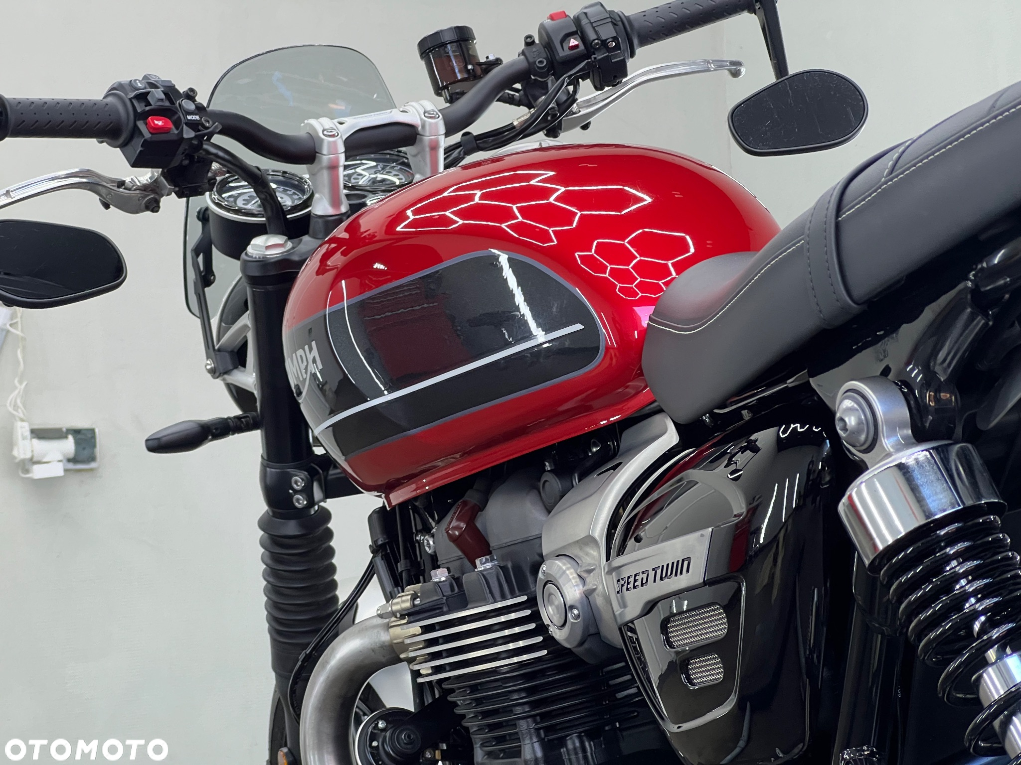 Triumph Speed Twin - 11