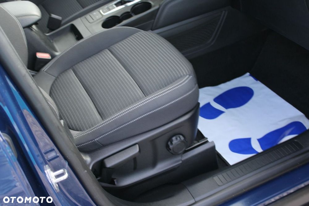 Ford Kuga - 34