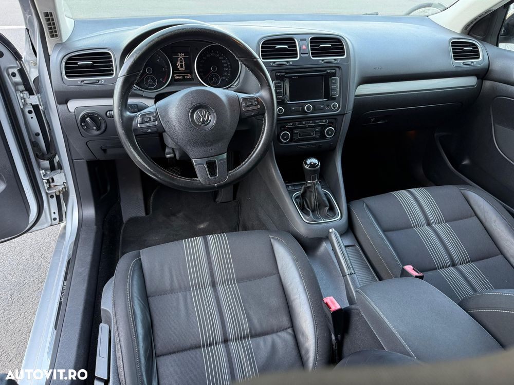 Volkswagen Golf - 8
