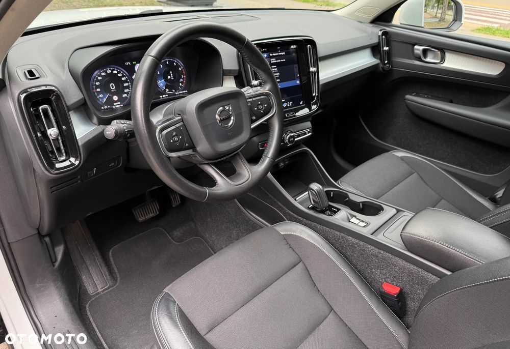 Volvo XC 40 T4 AWD Momentum - 11