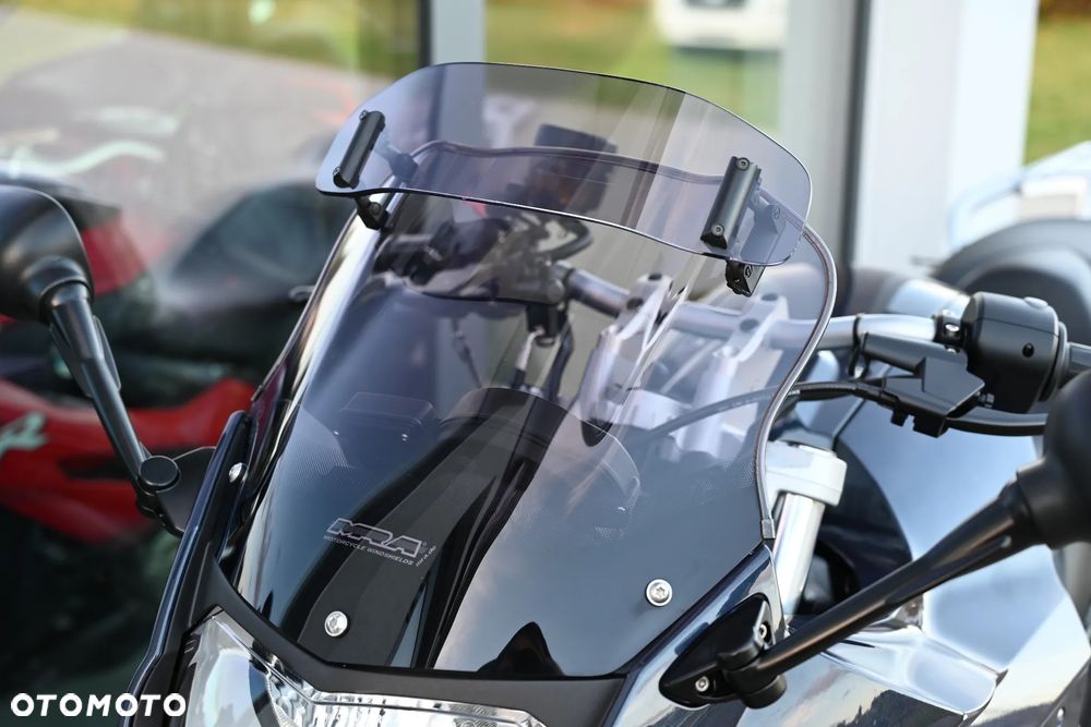 BMW F - 36