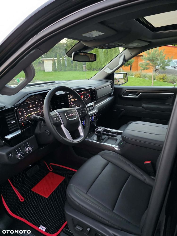 GMC Sierra - 16