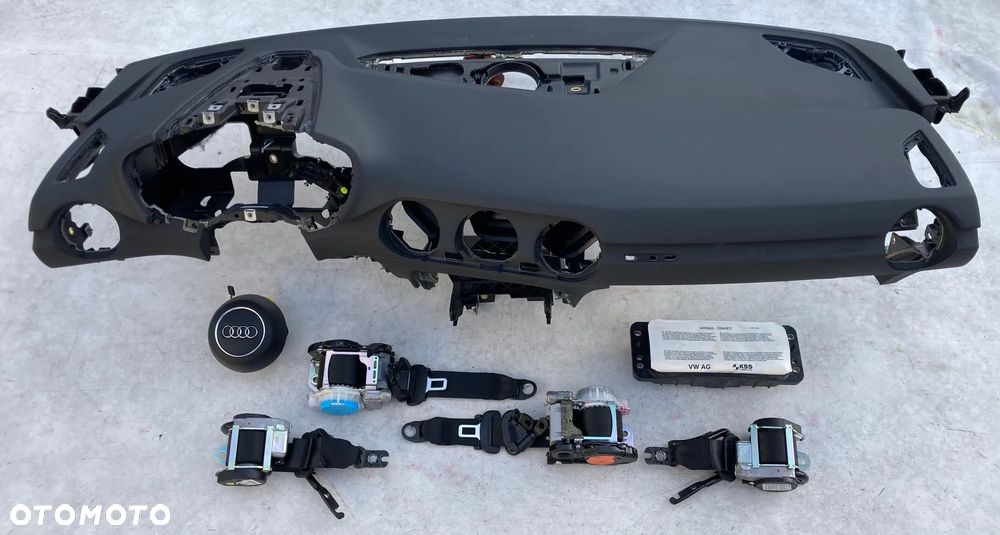 AUDI TT 8S COUPE CABRIO ROADSTER DESKA KONSOLA KOKPIT PULPIT PÓŁKA PARAPET PODUSZKI POWIETRZNE PODUSZKA POWIETRZNA KIEROWCY PASAŻERA PASY PAS wymiana od ręki Raz2 !!! - 2