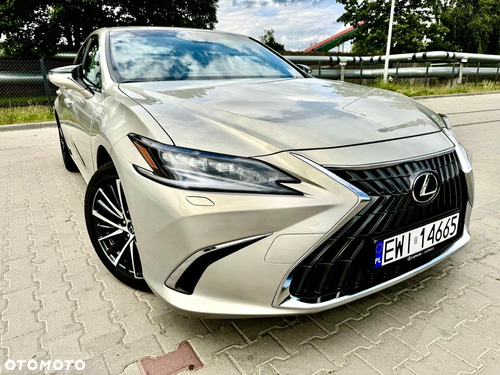 Lexus ES 300h Prestige - 18