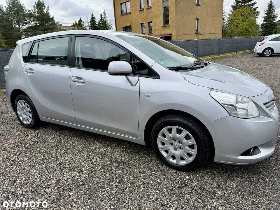 Toyota Verso 1.8 Premium 7os - 5
