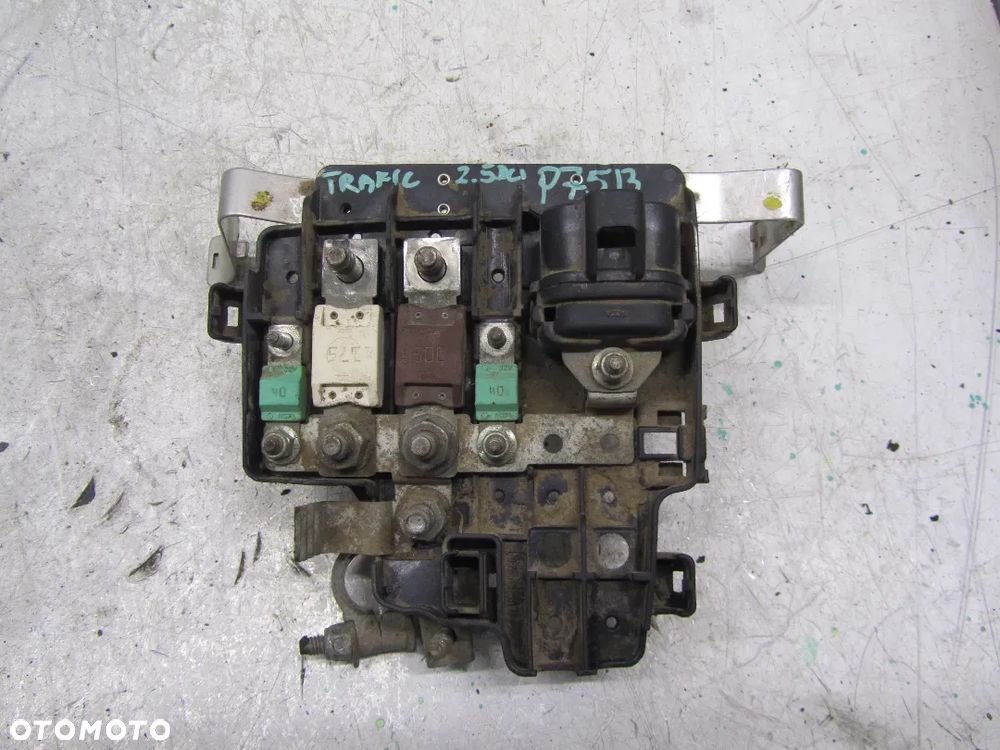 renault trafic-vivaro fl 2.5 dci klema plusowa akumulatora 8200520034 - 1
