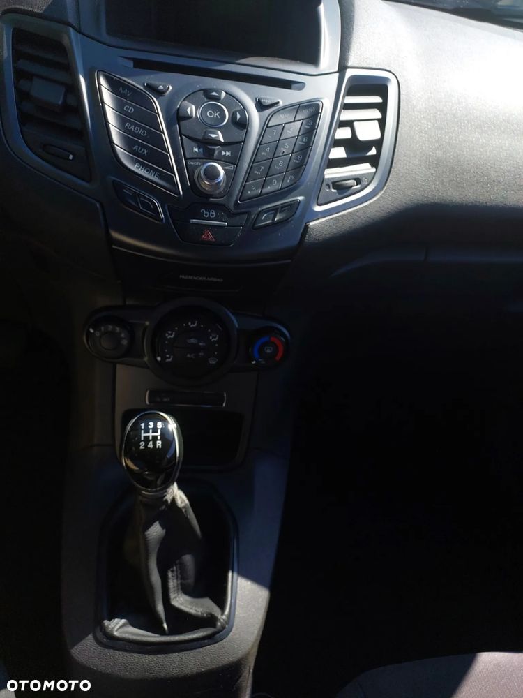 Ford Fiesta - 11
