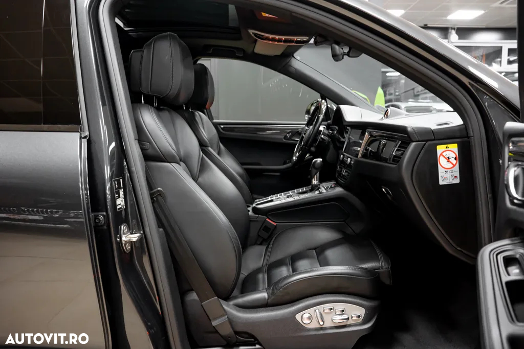 Porsche Macan S - 33