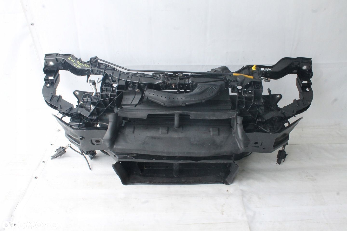 PAS PRZEDNI WZMOCNIENIE CHŁODNICE BELKA FORD FOCUS MK3 2010R- 1.6 TDCI - 1