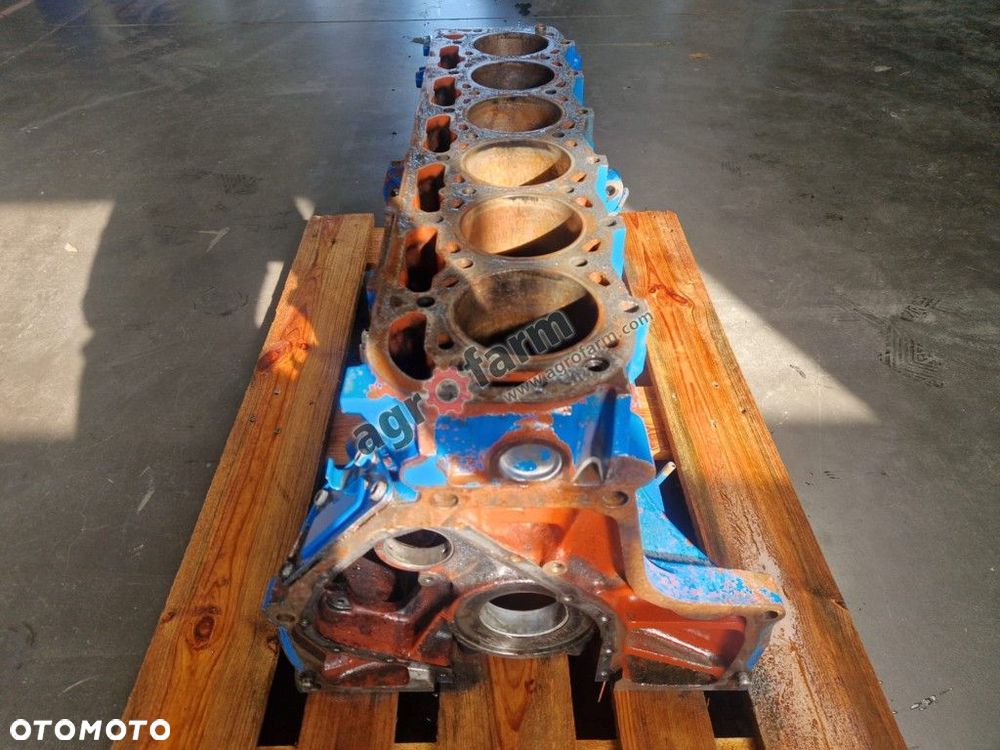 Blok silnika Ford 8240, 7840, 8340 - 2