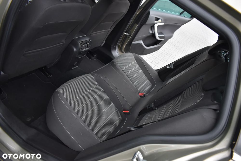 Opel Insignia - 18