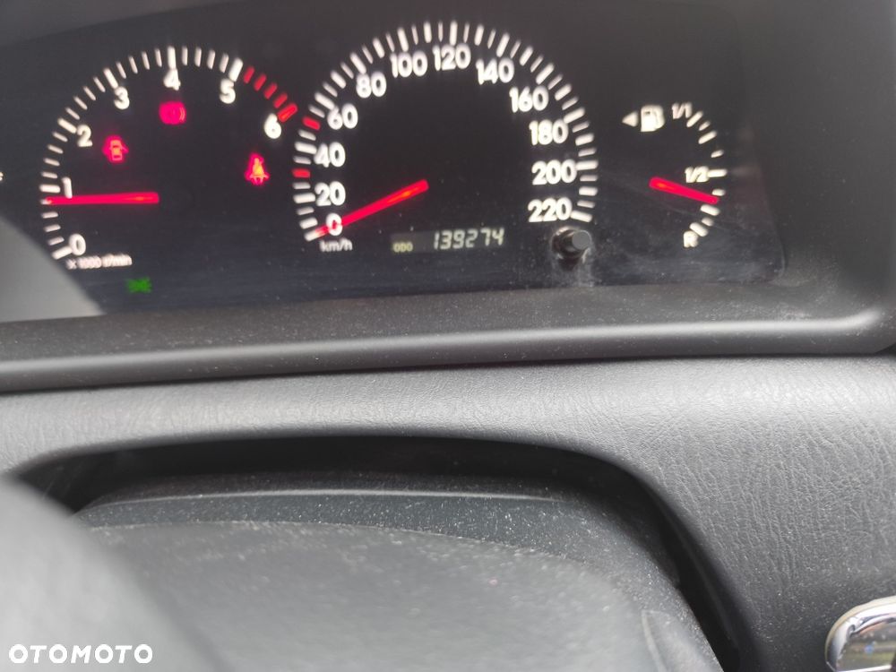 Toyota Corolla - 8