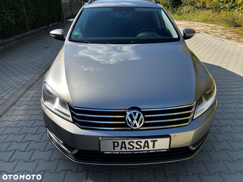 Volkswagen Passat Variant 2.0 Blue TDI SCR Comfortline - 32