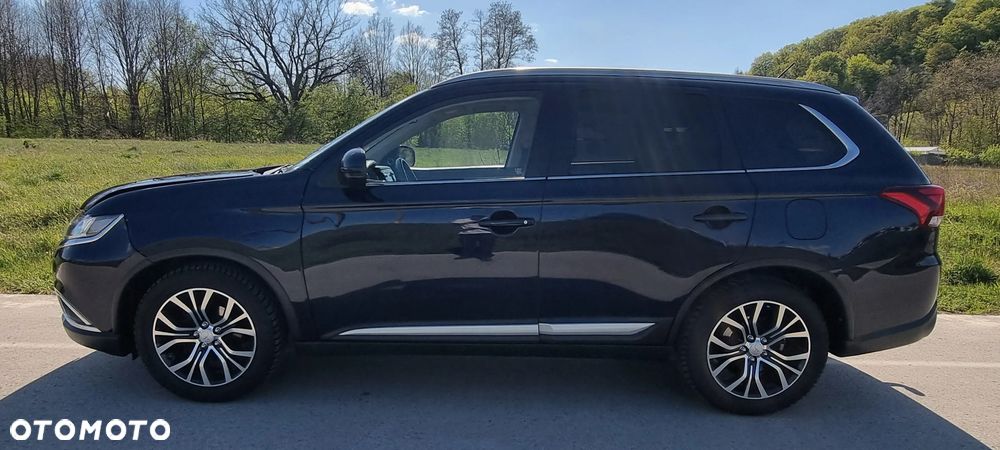 Mitsubishi Outlander 2.0 Intense + Navi 4WD CVT - 21