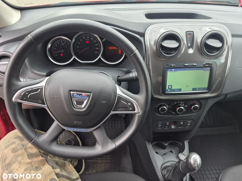 Dacia Sandero 0.9 TCe Laureate S&S EU6 - 17