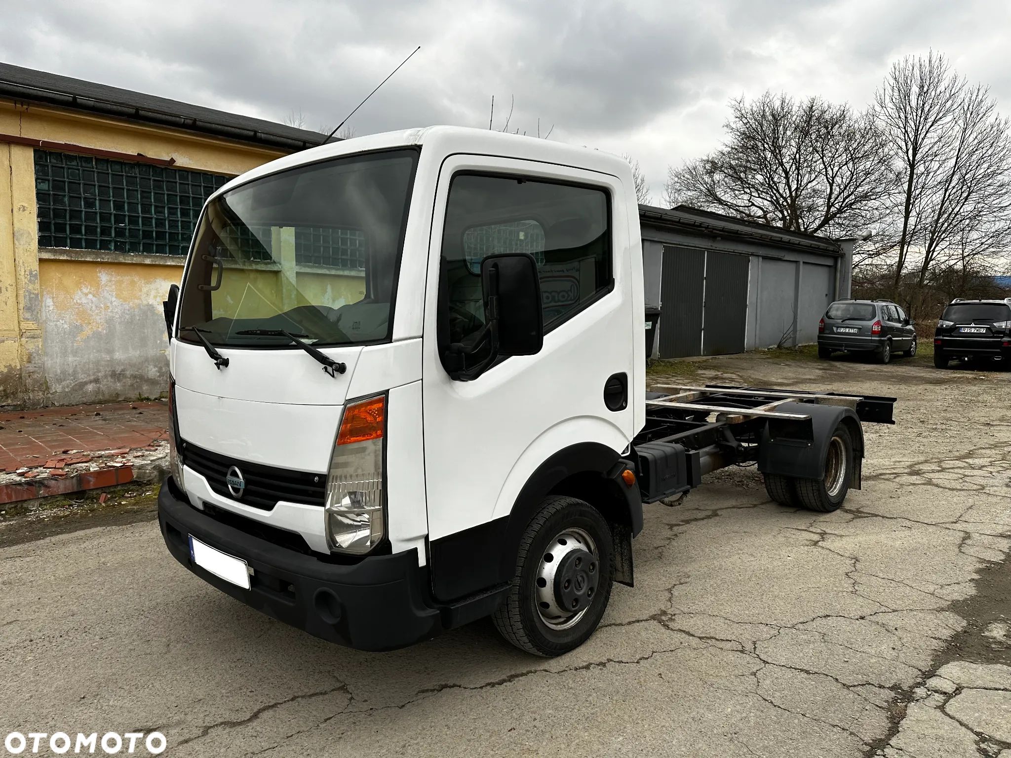 Nissan Cabstar - 1